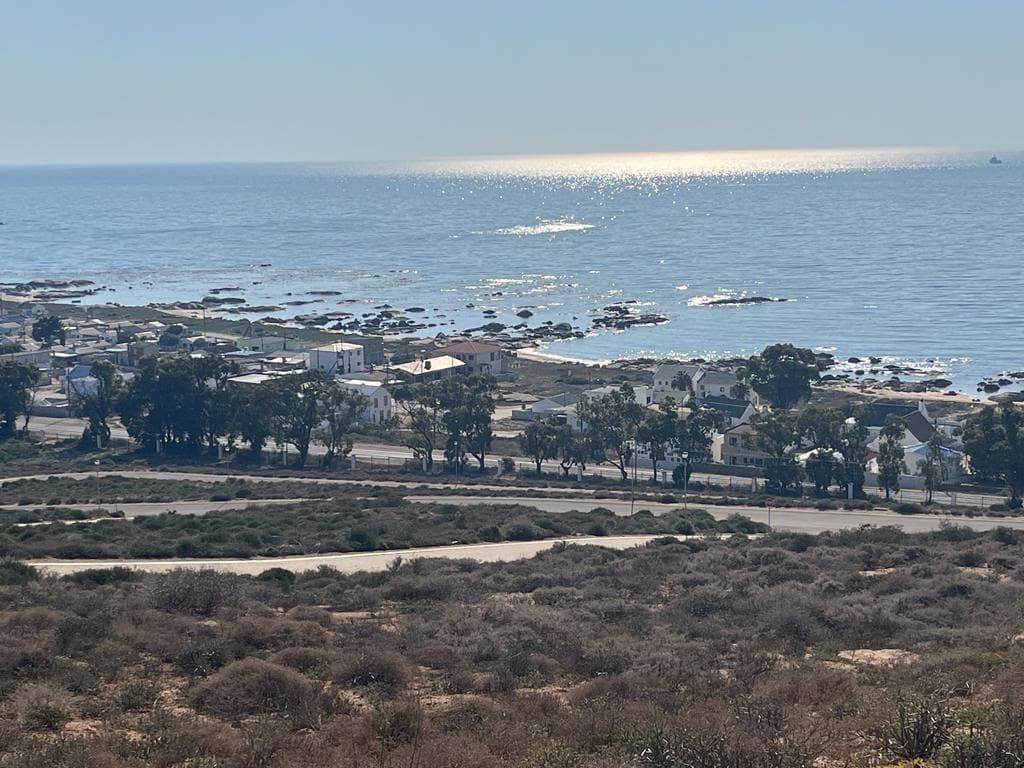 Image 2 of 6