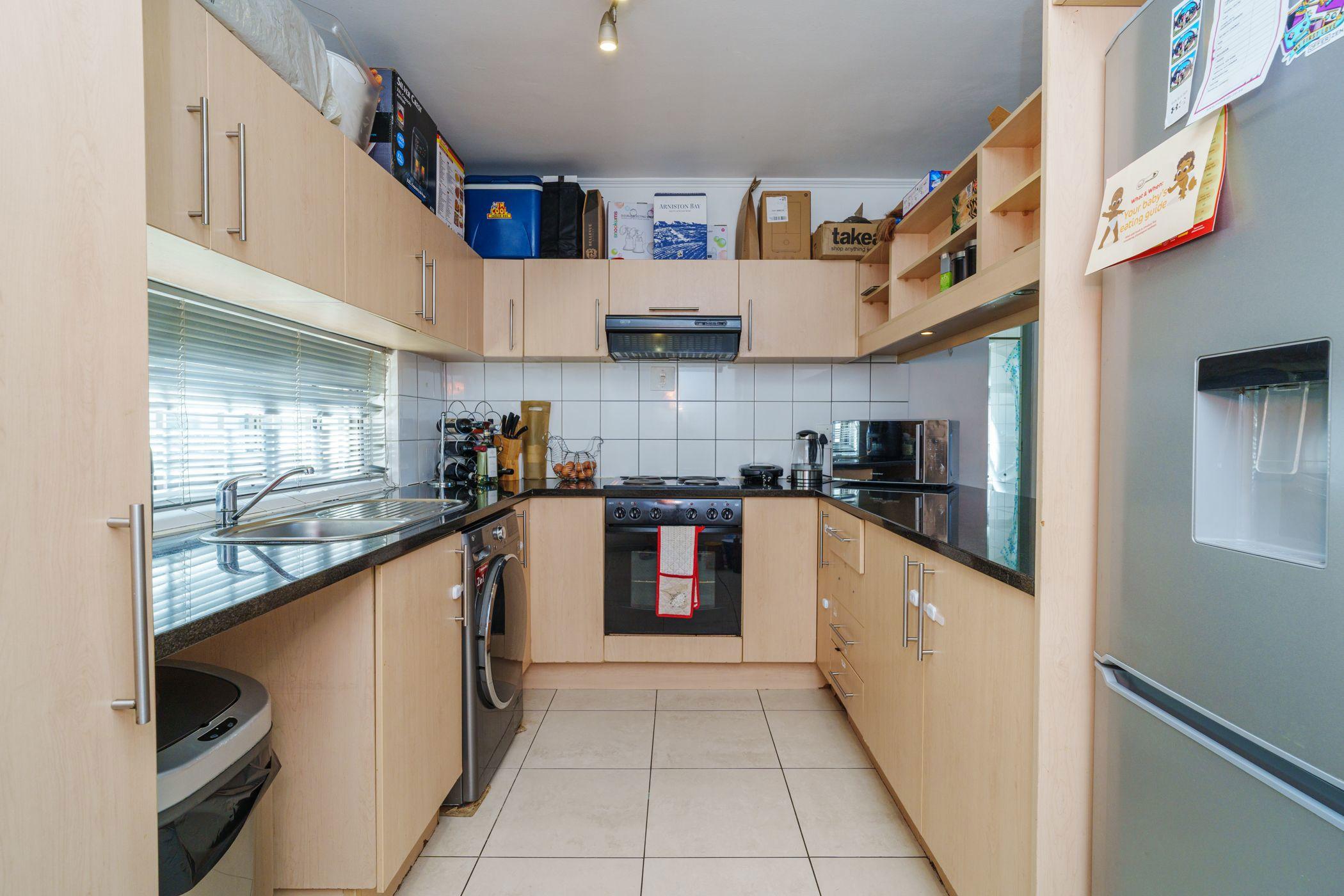 Image 4 of 6