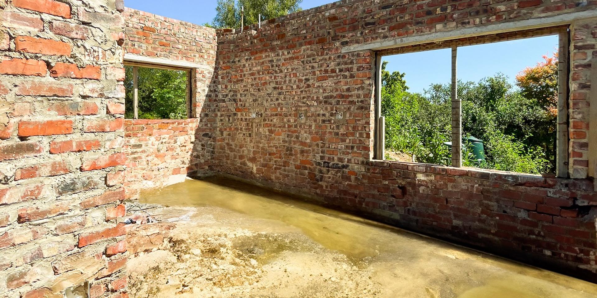 Image 2 of 6