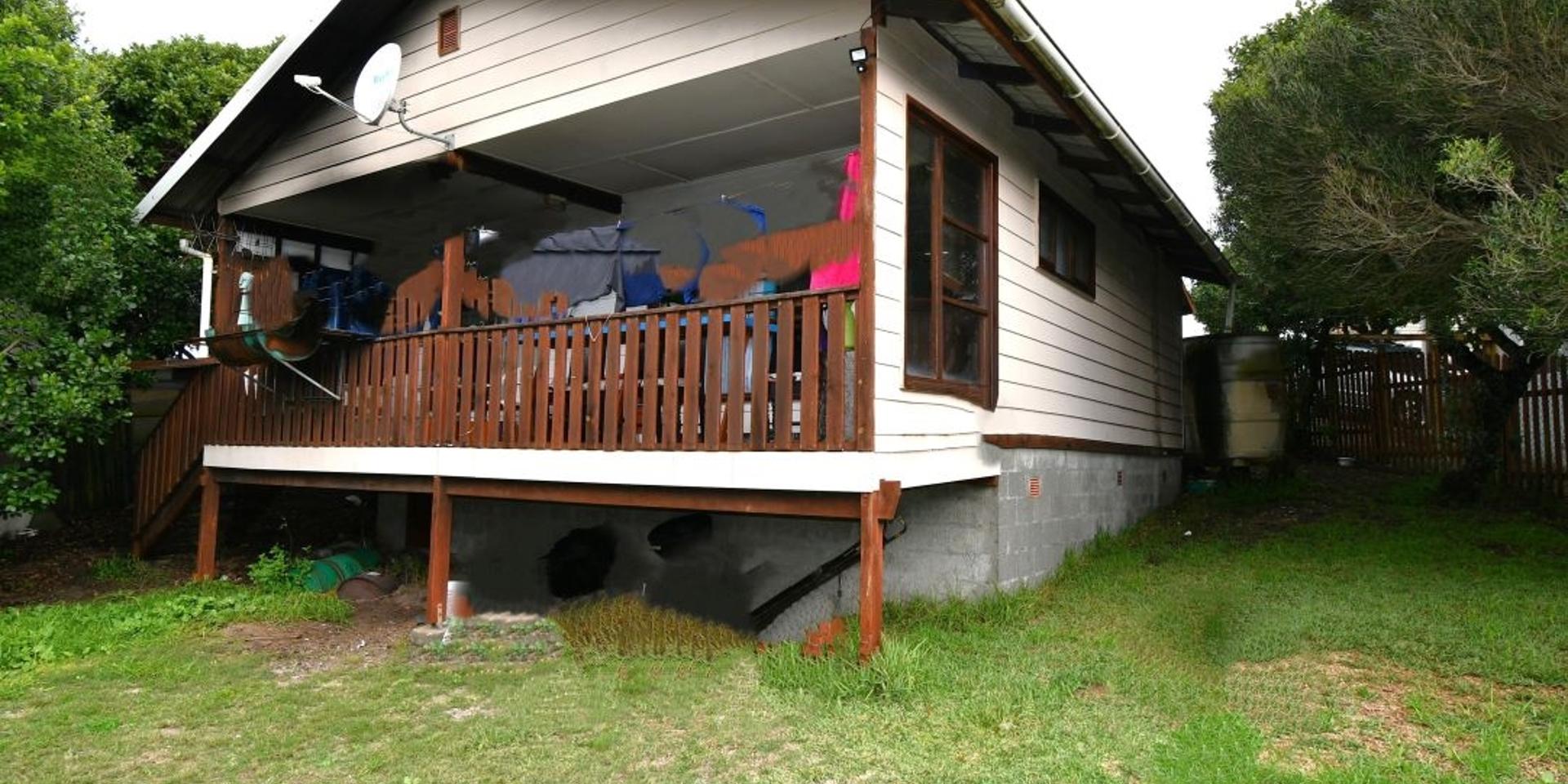 Image 1 of 6