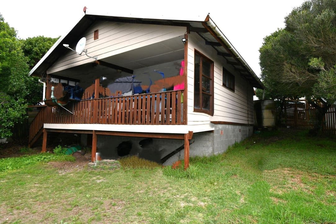 Image 1 of 6