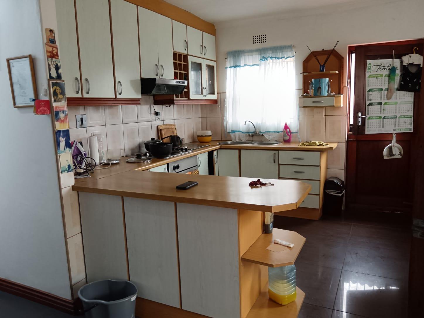 Image 5 of 6