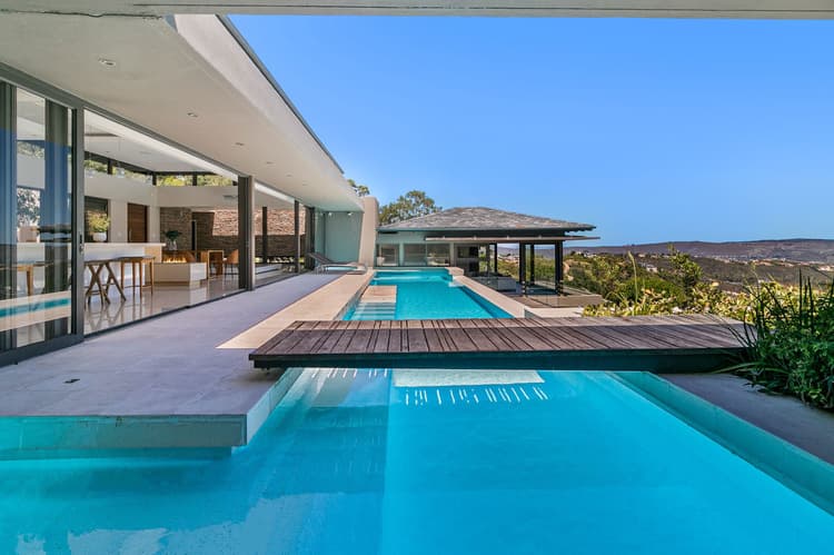 Main property image
