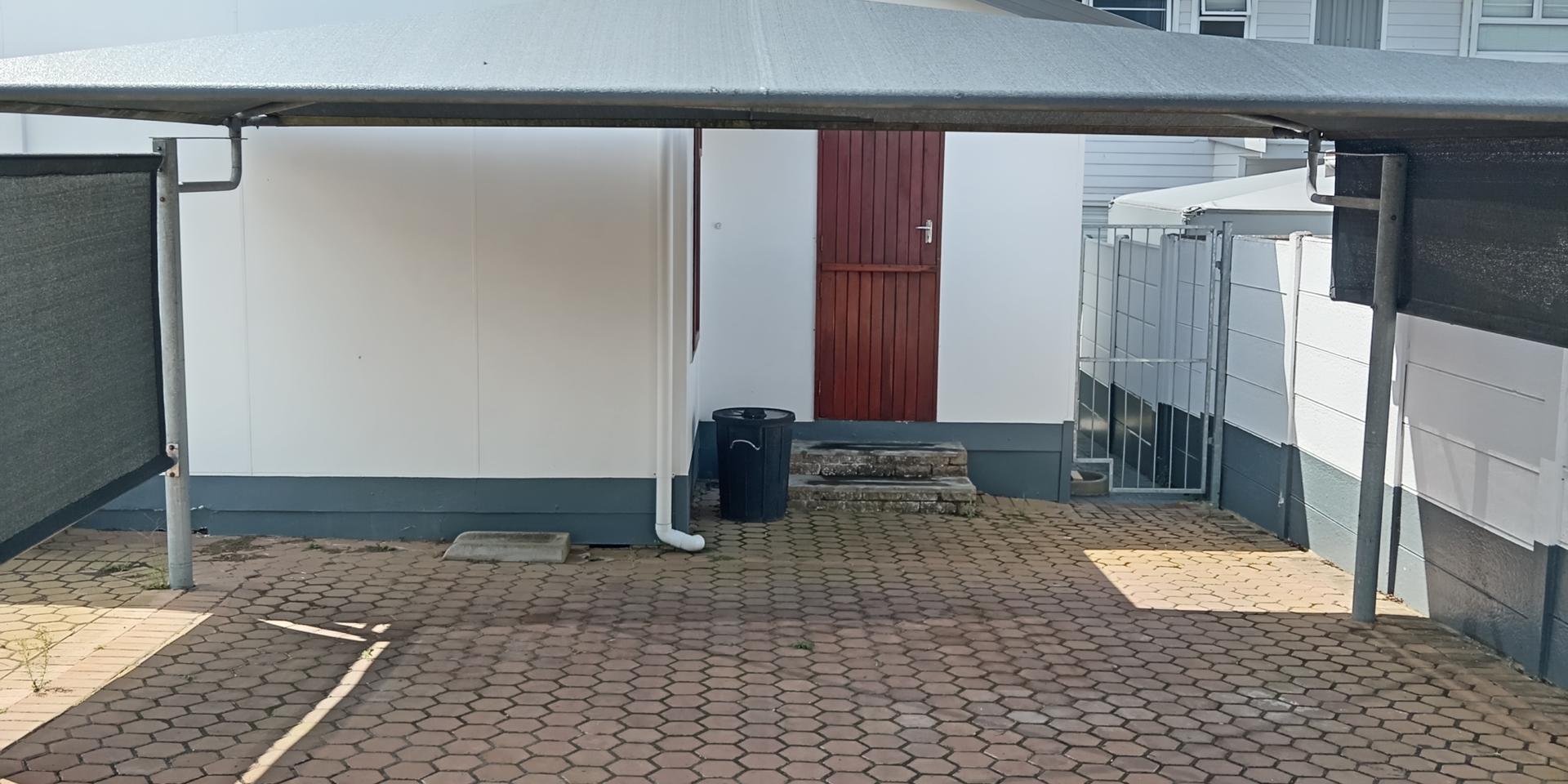 Image 2 of 6