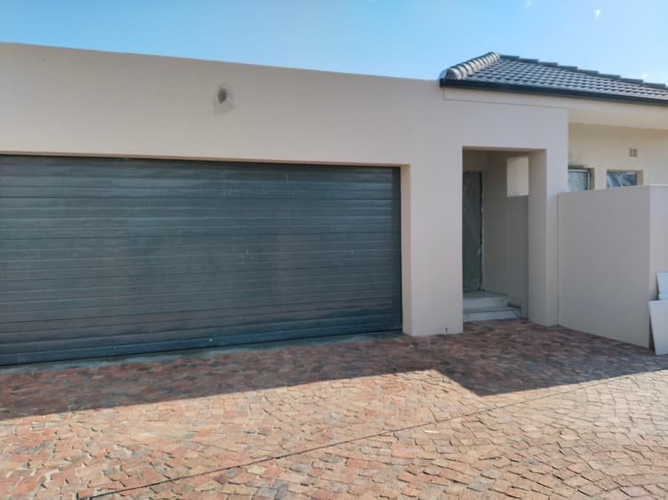 Main property image