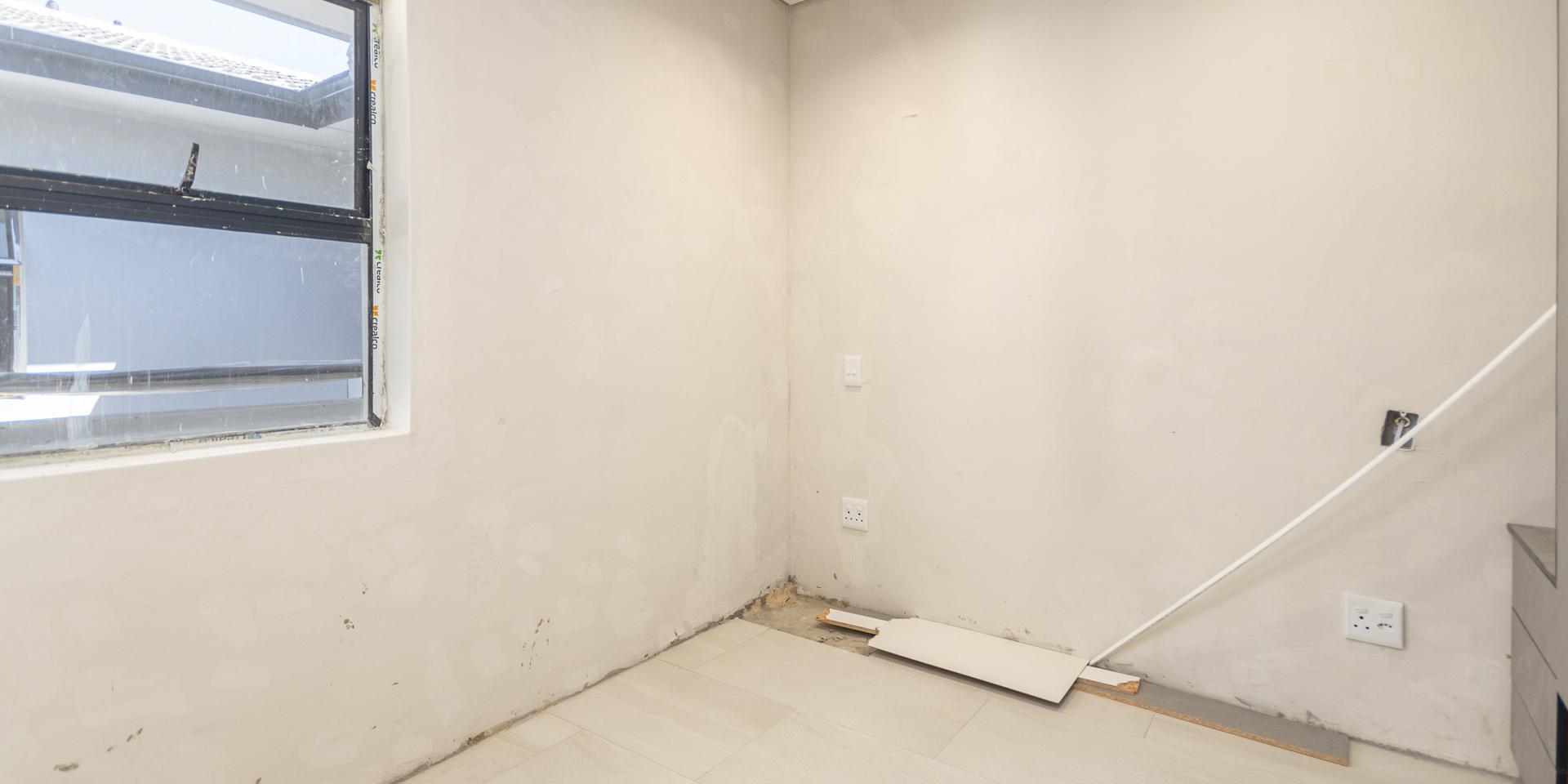 Image 3 of 6