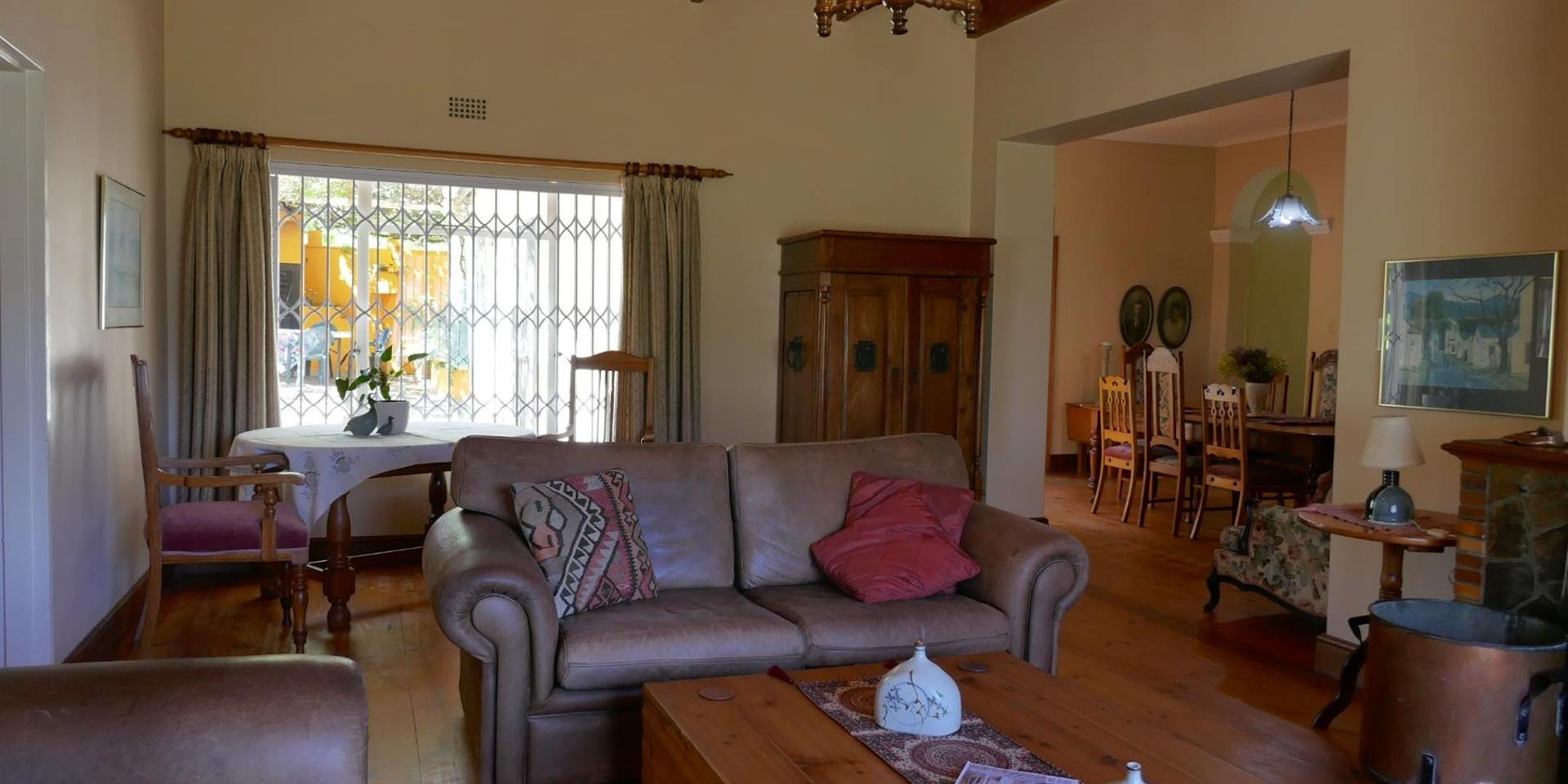Image 4 of 6
