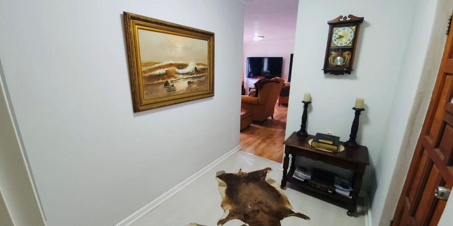 Image 3 of 6
