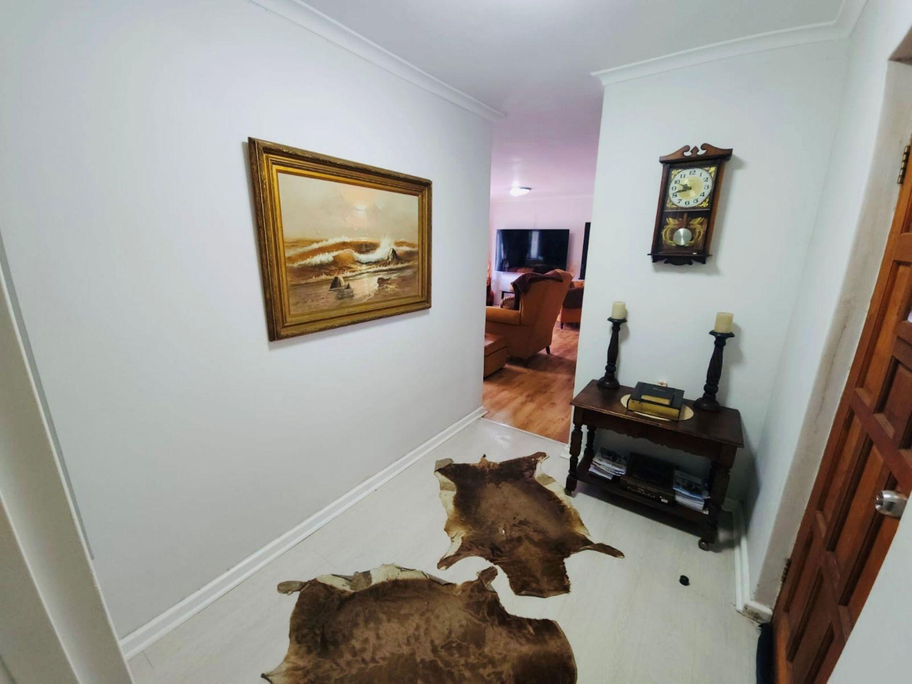 Image 3 of 6