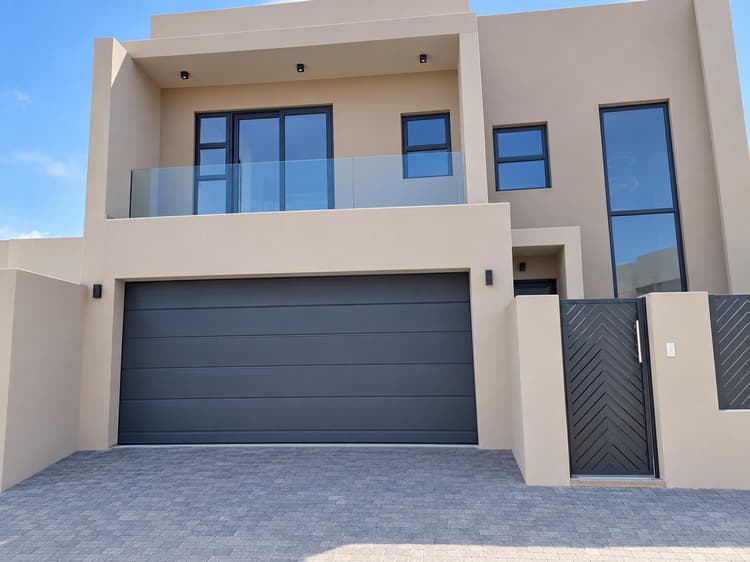 Main property image