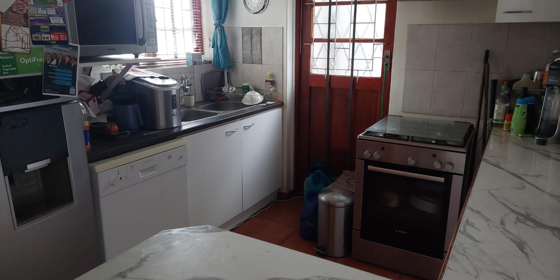 Image 5 of 6