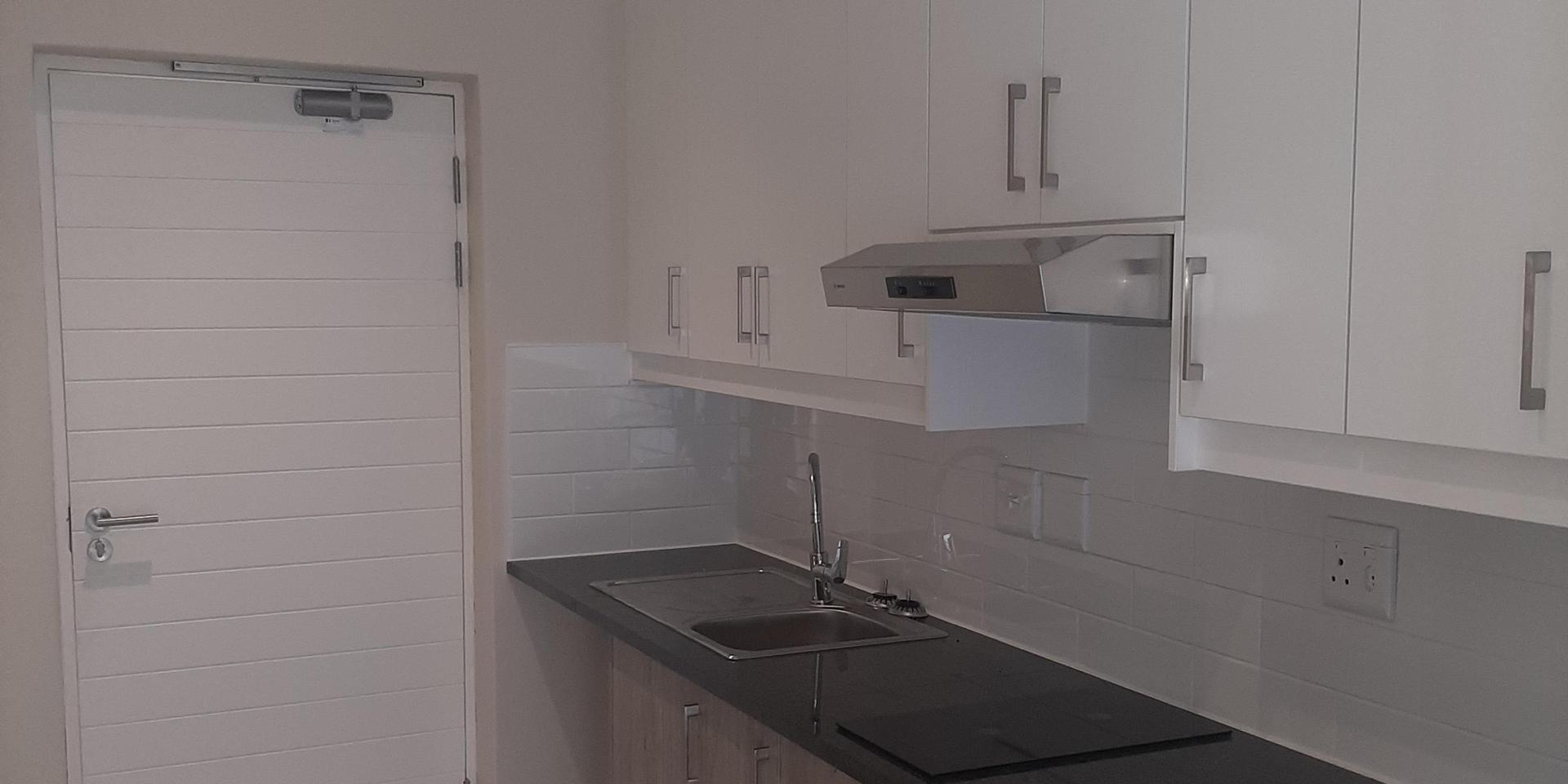 Image 3 of 6