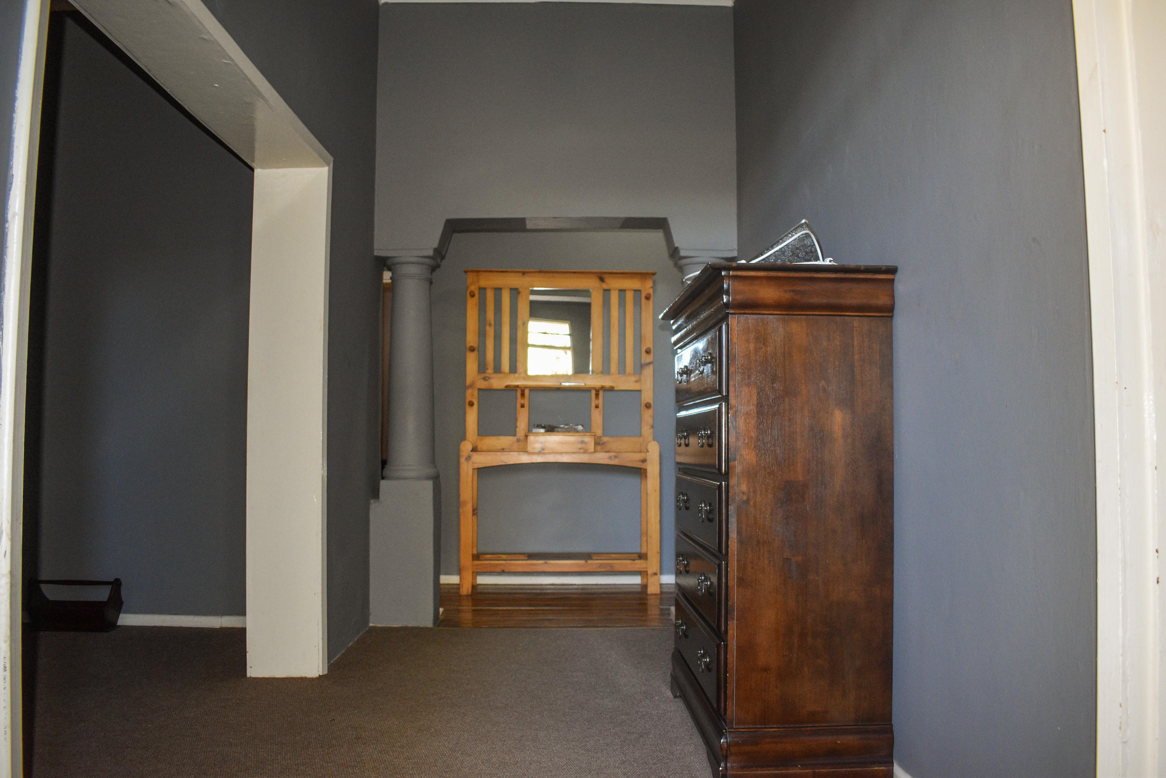 Image 5 of 6