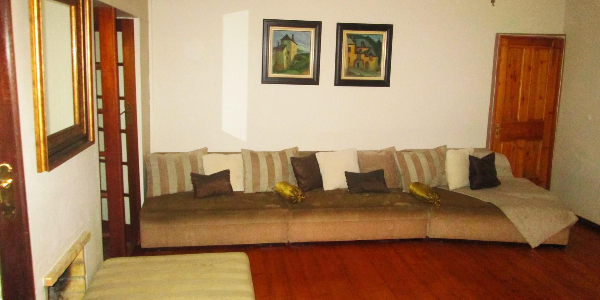 Image 4 of 6