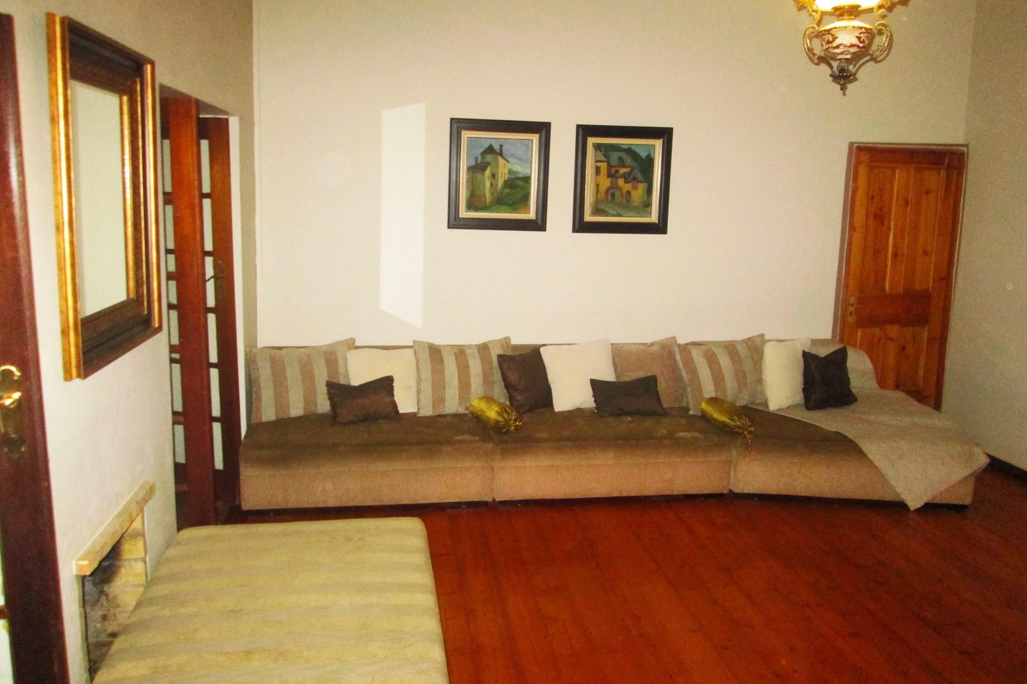 Image 4 of 6