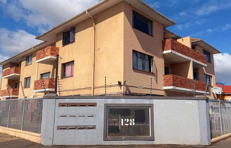 Main property image
