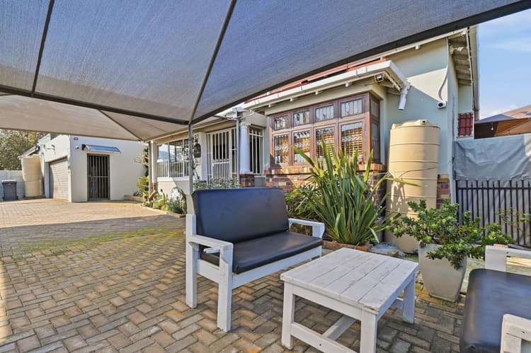 Main property image