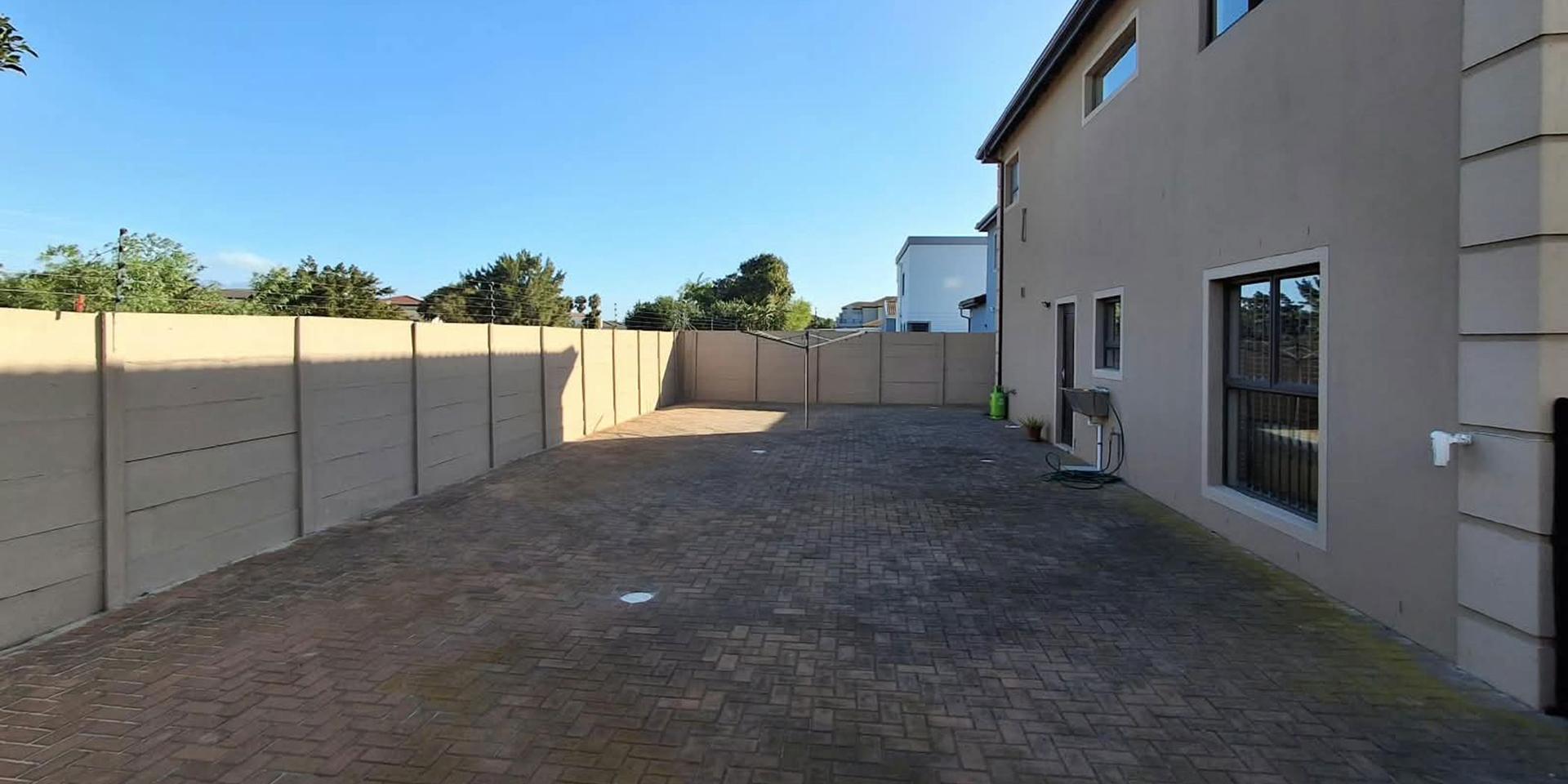 Image 5 of 6
