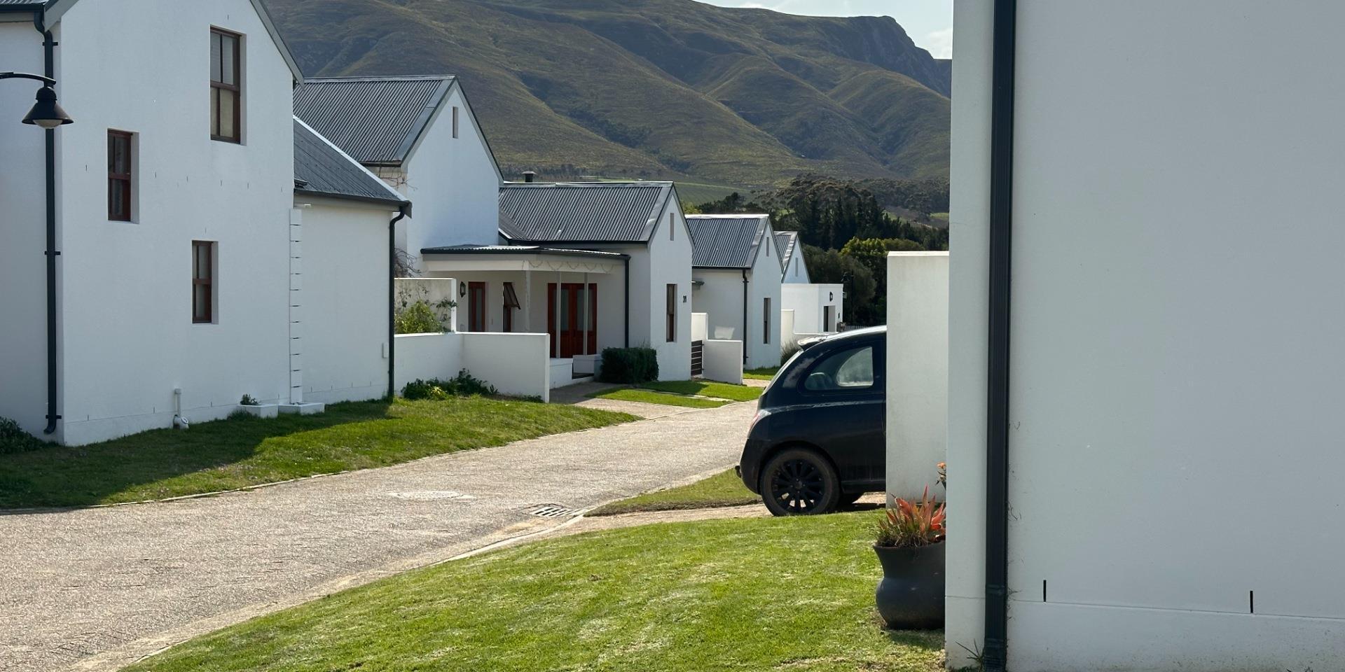 Image 2 of 6