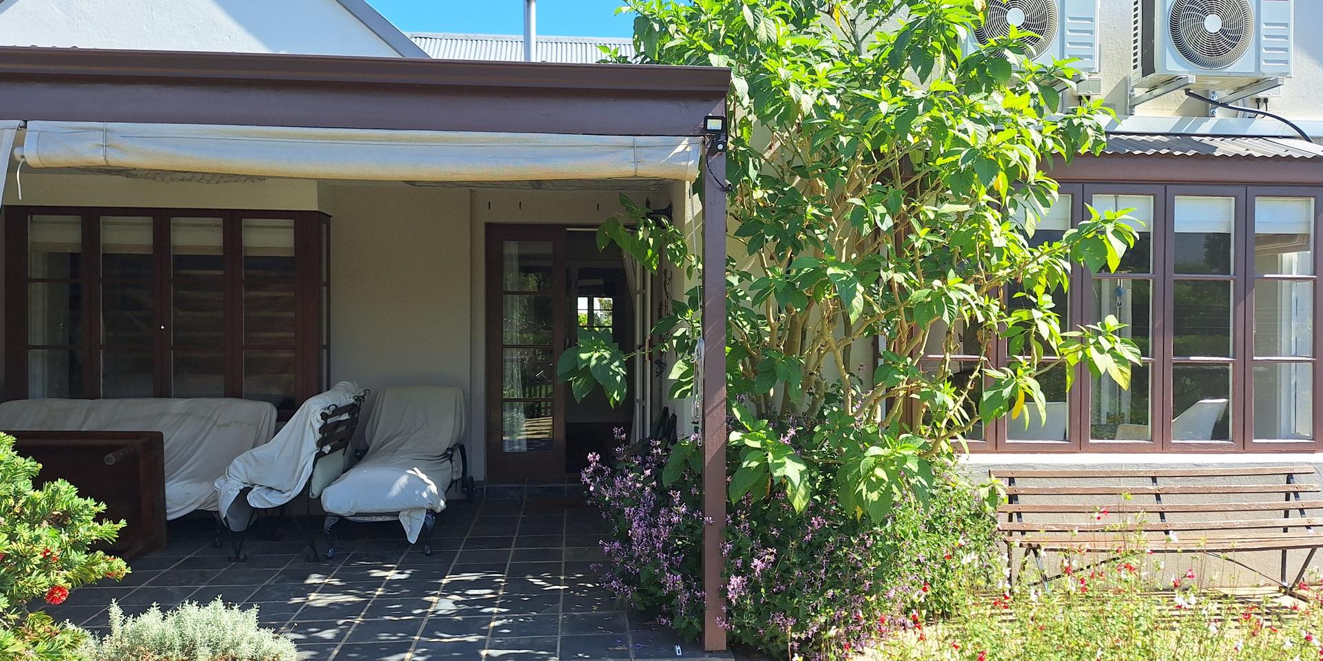 Image 4 of 6