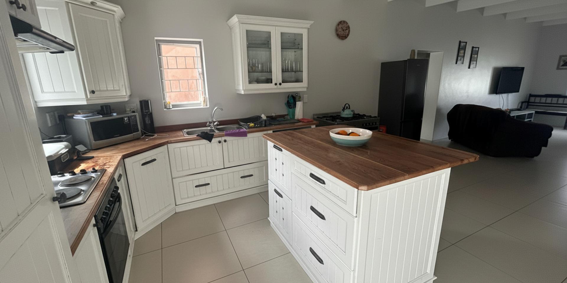Image 2 of 6