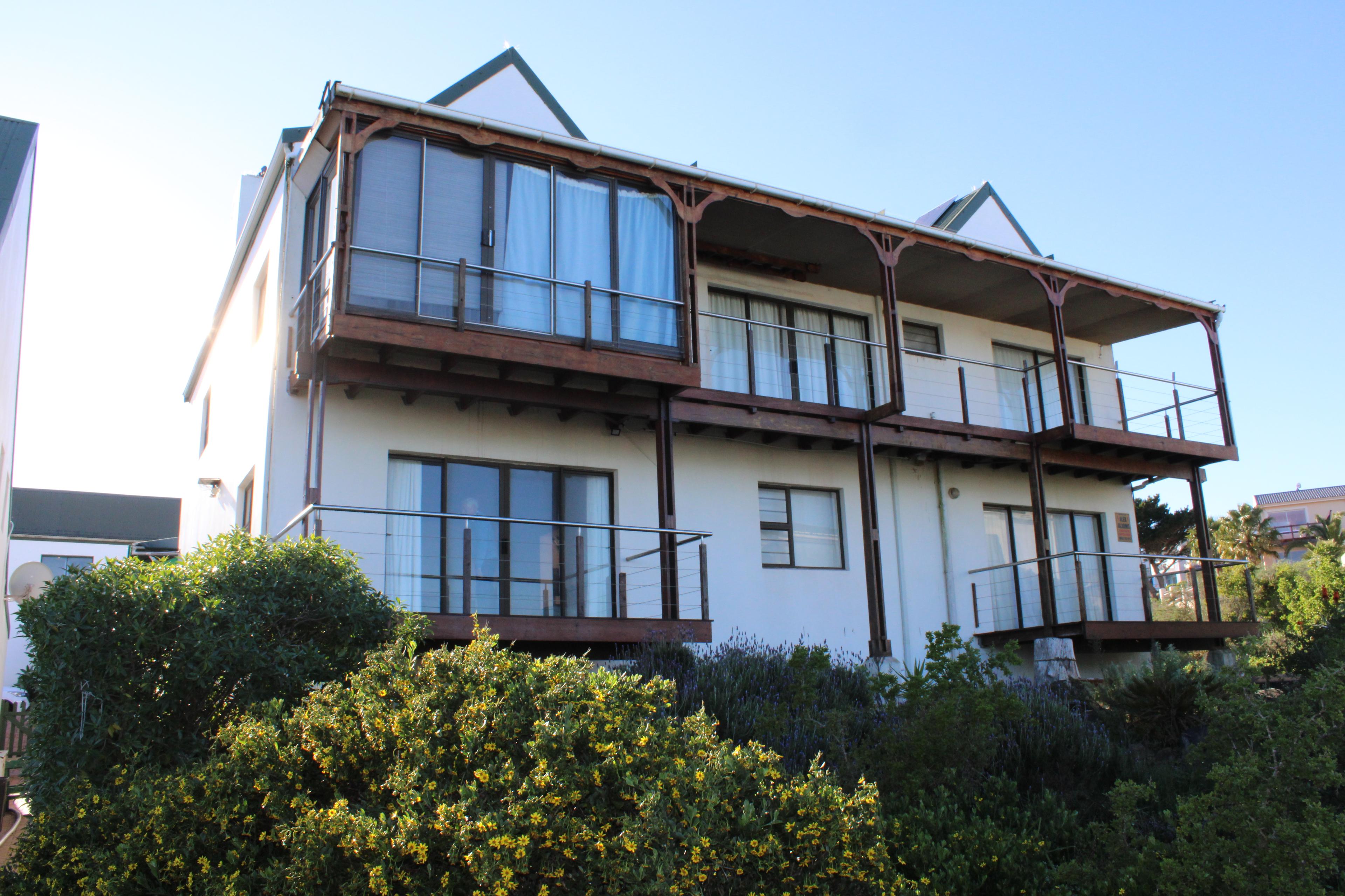 Image 4 of 6