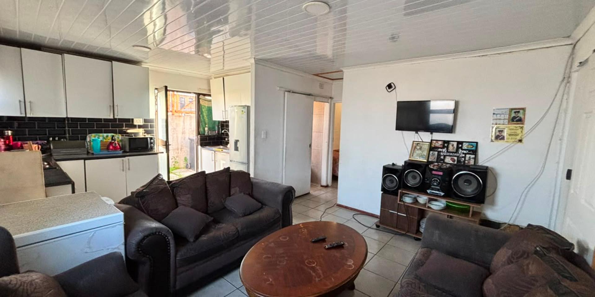 Image 3 of 6