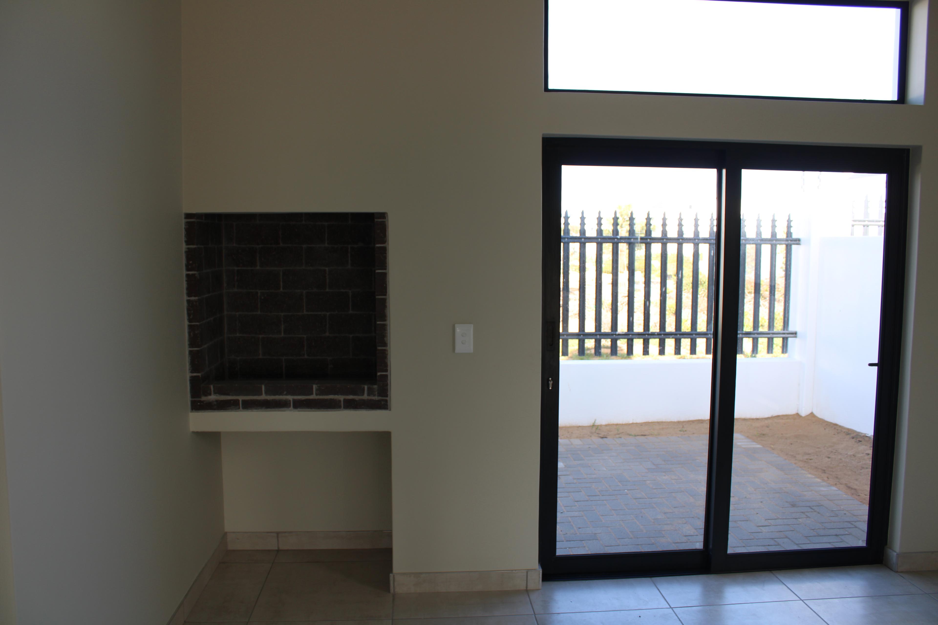 Image 3 of 6