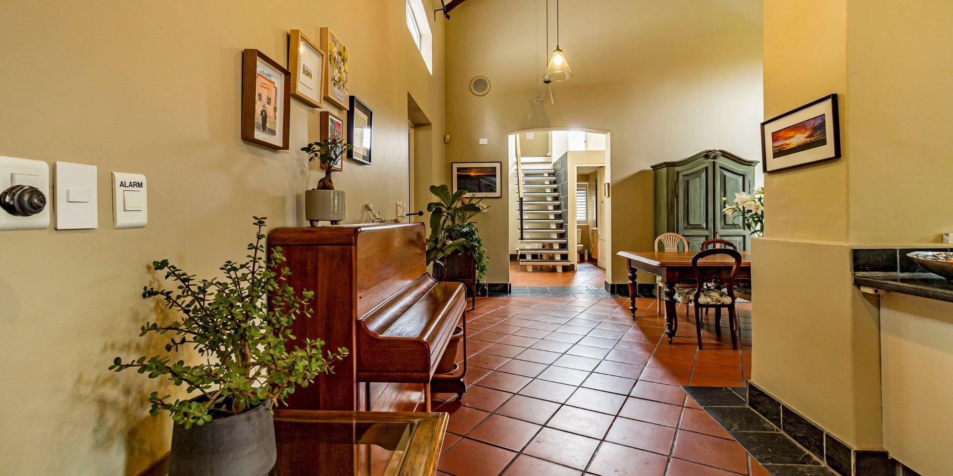 Image 5 of 6