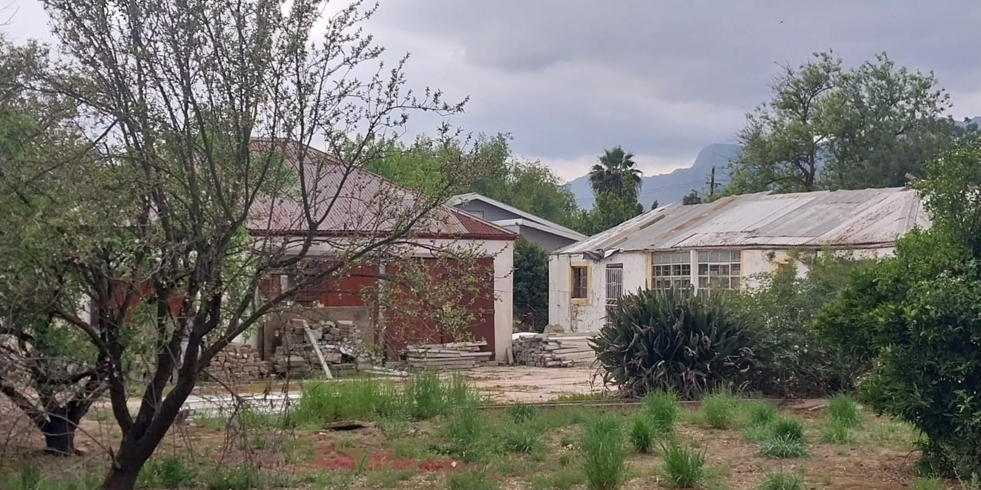 Image 4 of 6