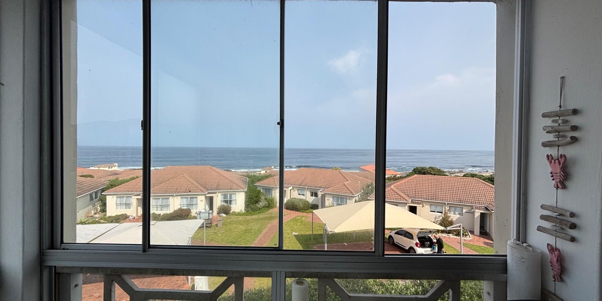Image 2 of 6