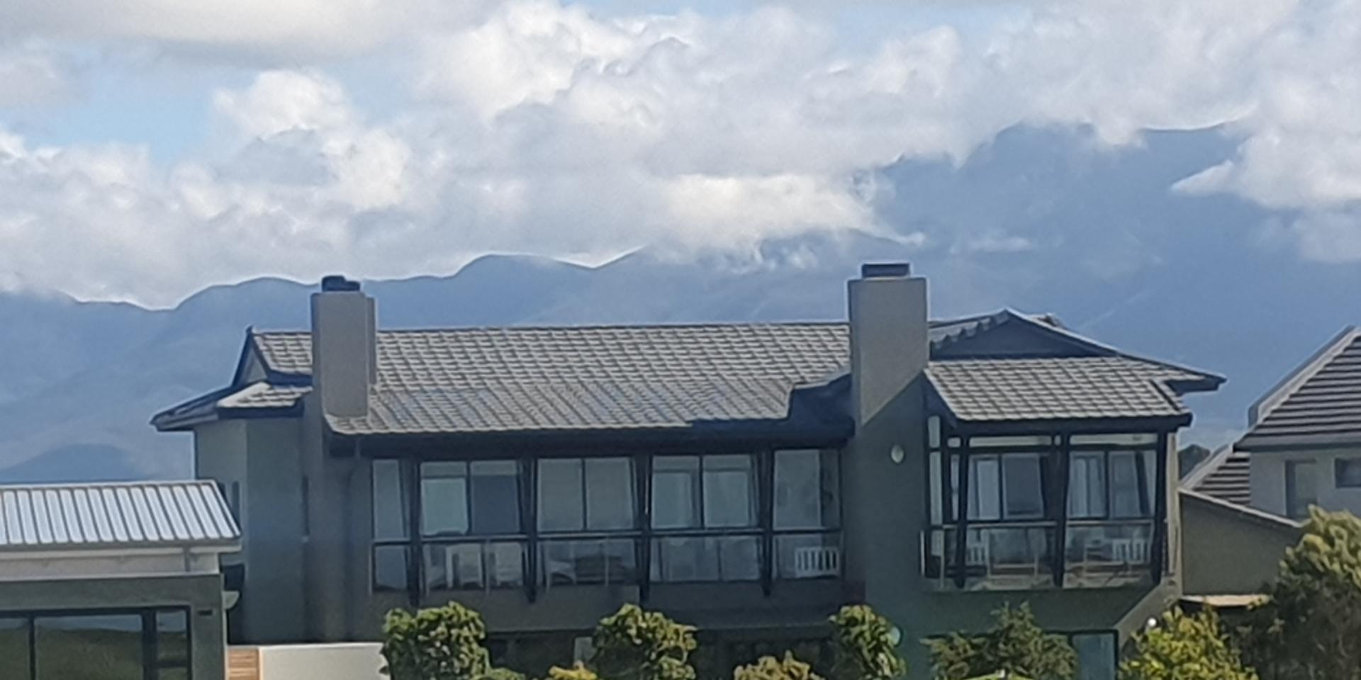 Image 4 of 6