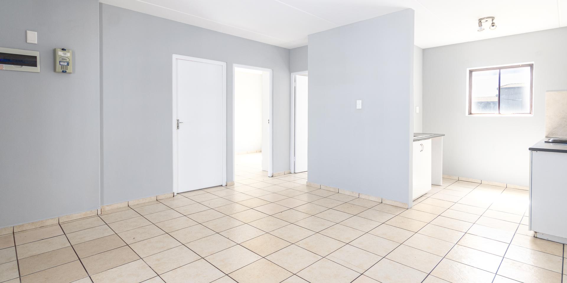 Image 4 of 6