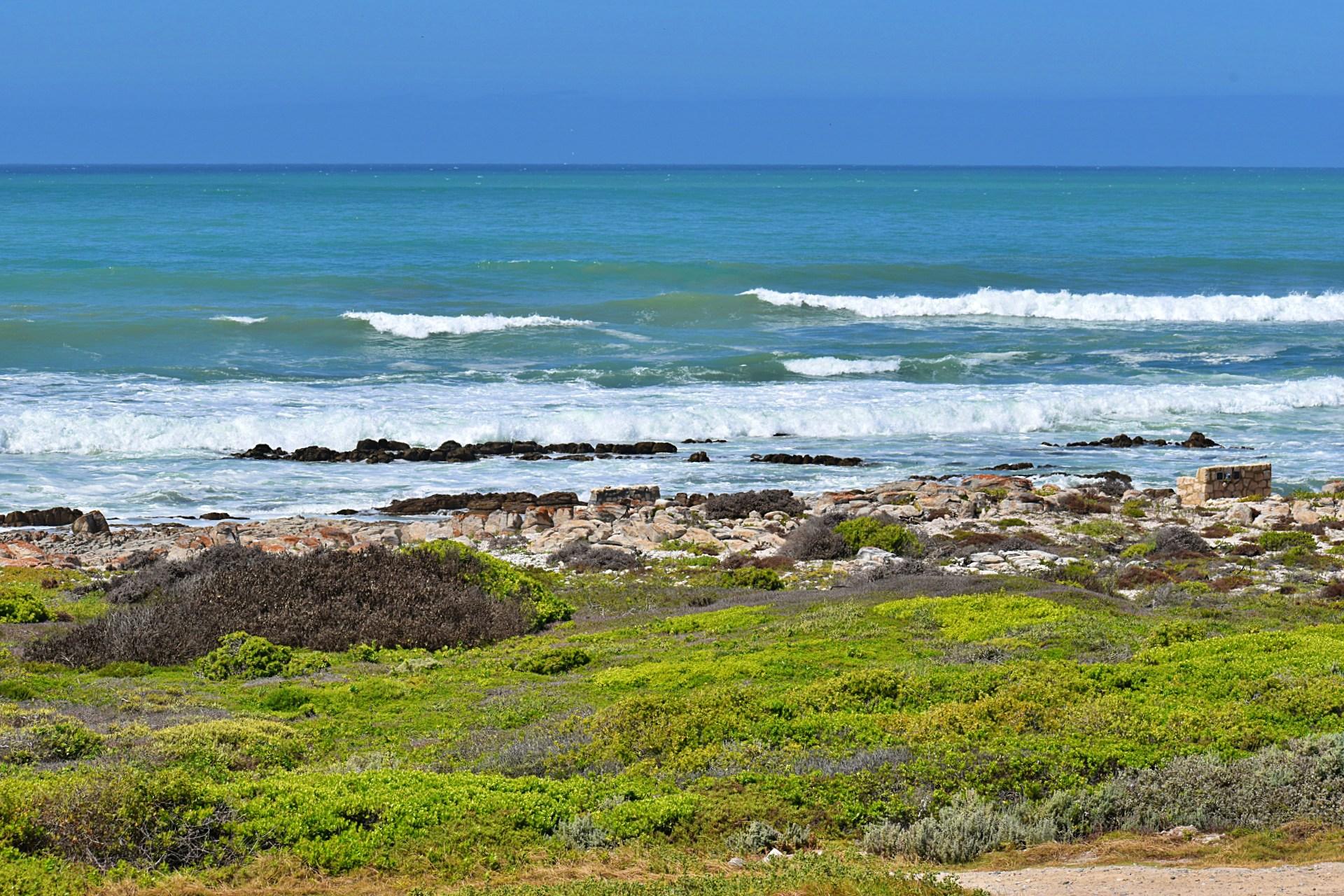 Image 3 of 6