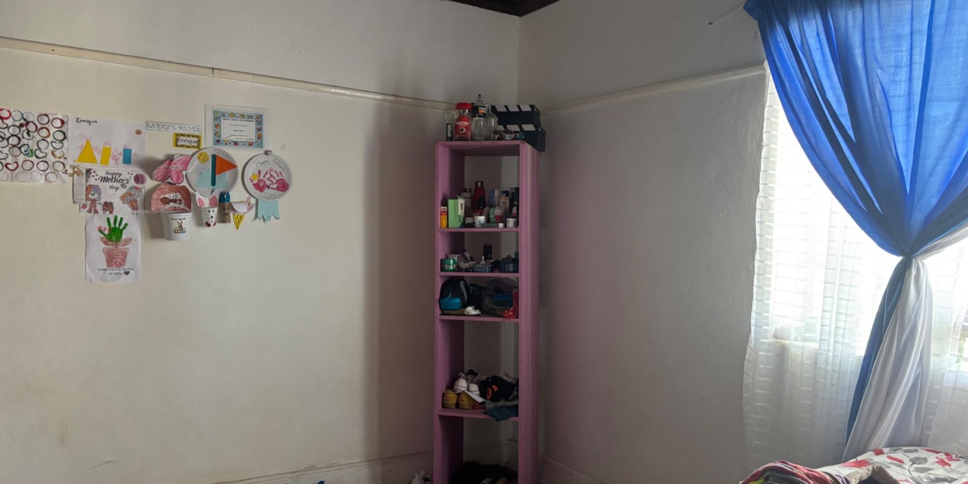 Image 3 of 6