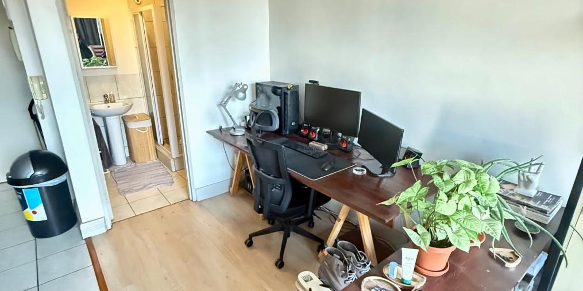 Image 5 of 6