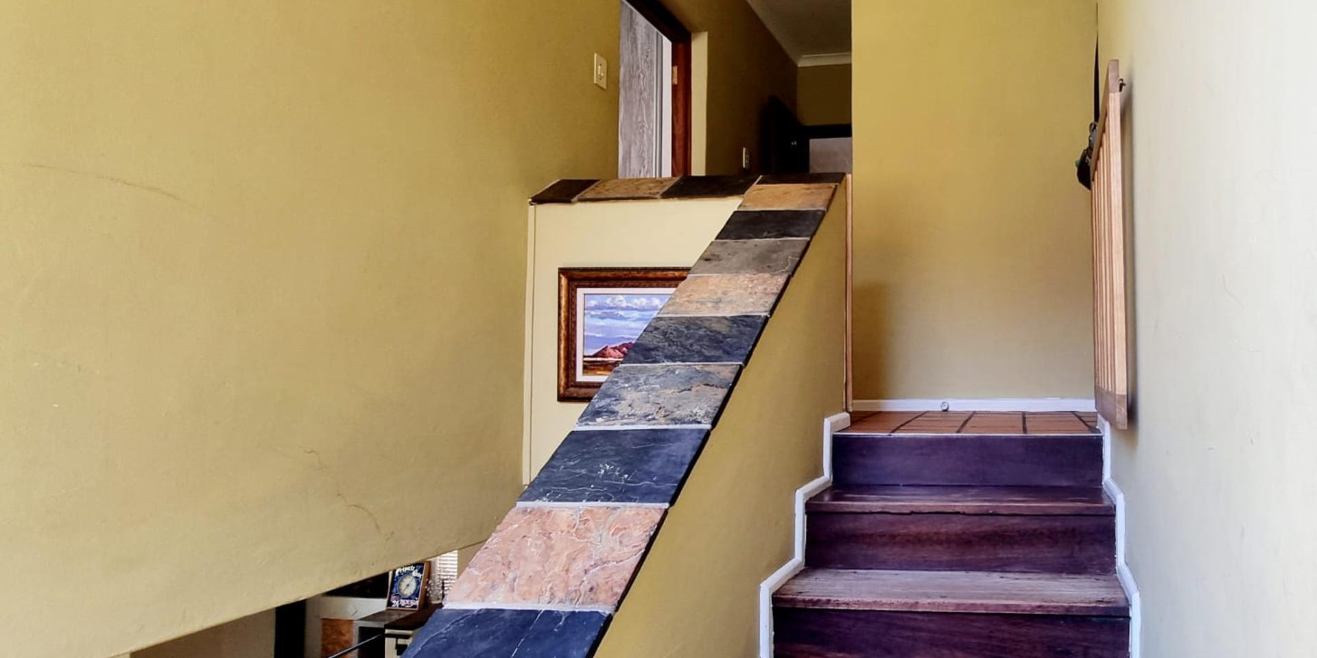 Image 4 of 6