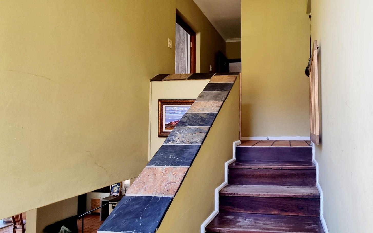 Image 4 of 6
