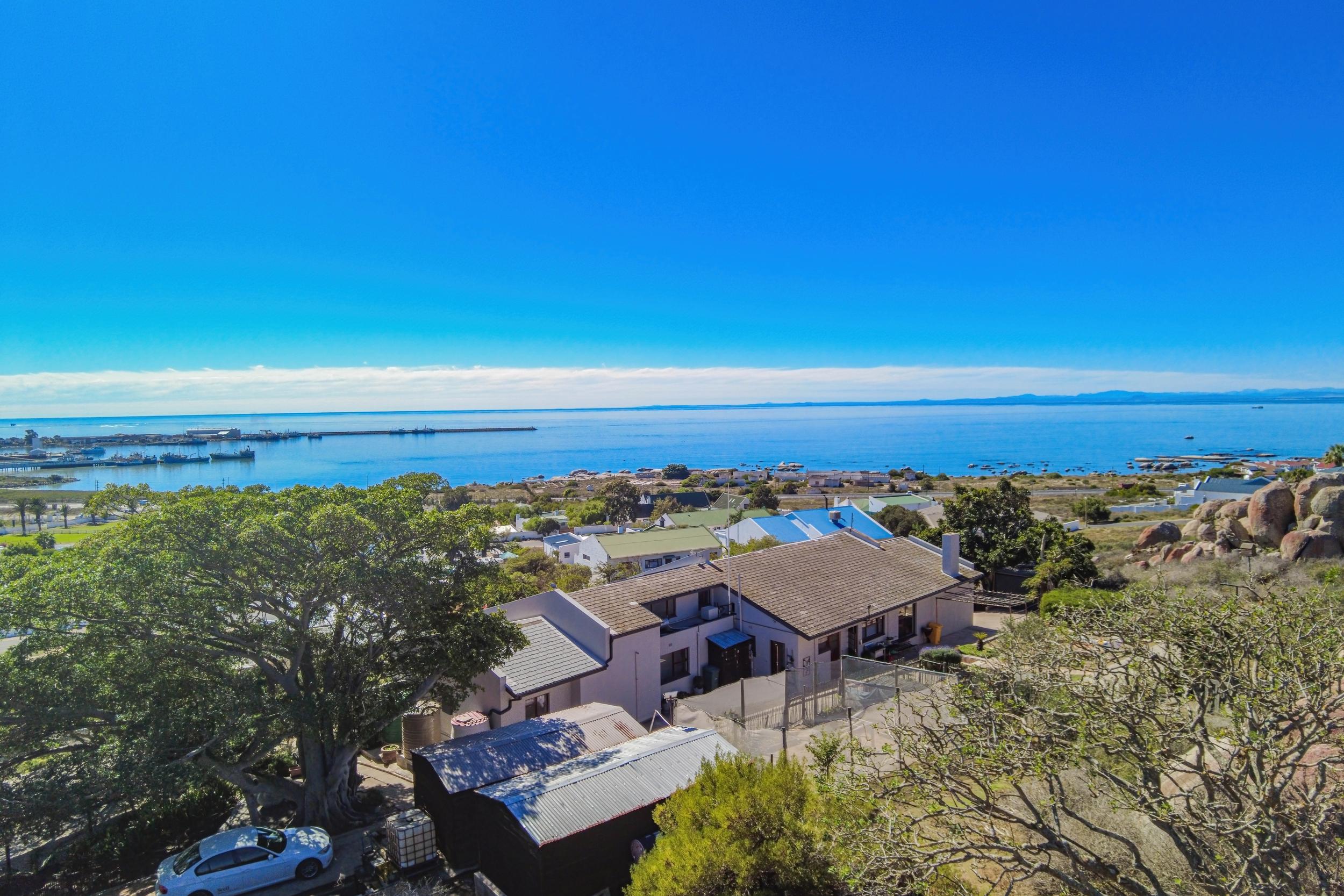 Image 3 of 6
