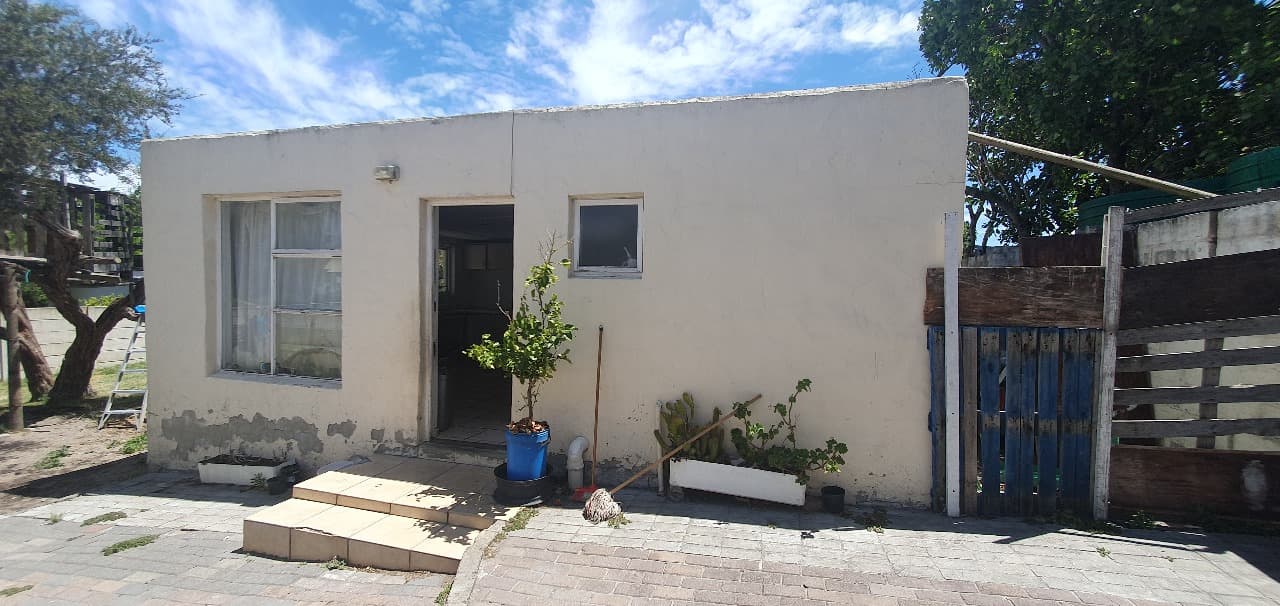 Image 1 of 6