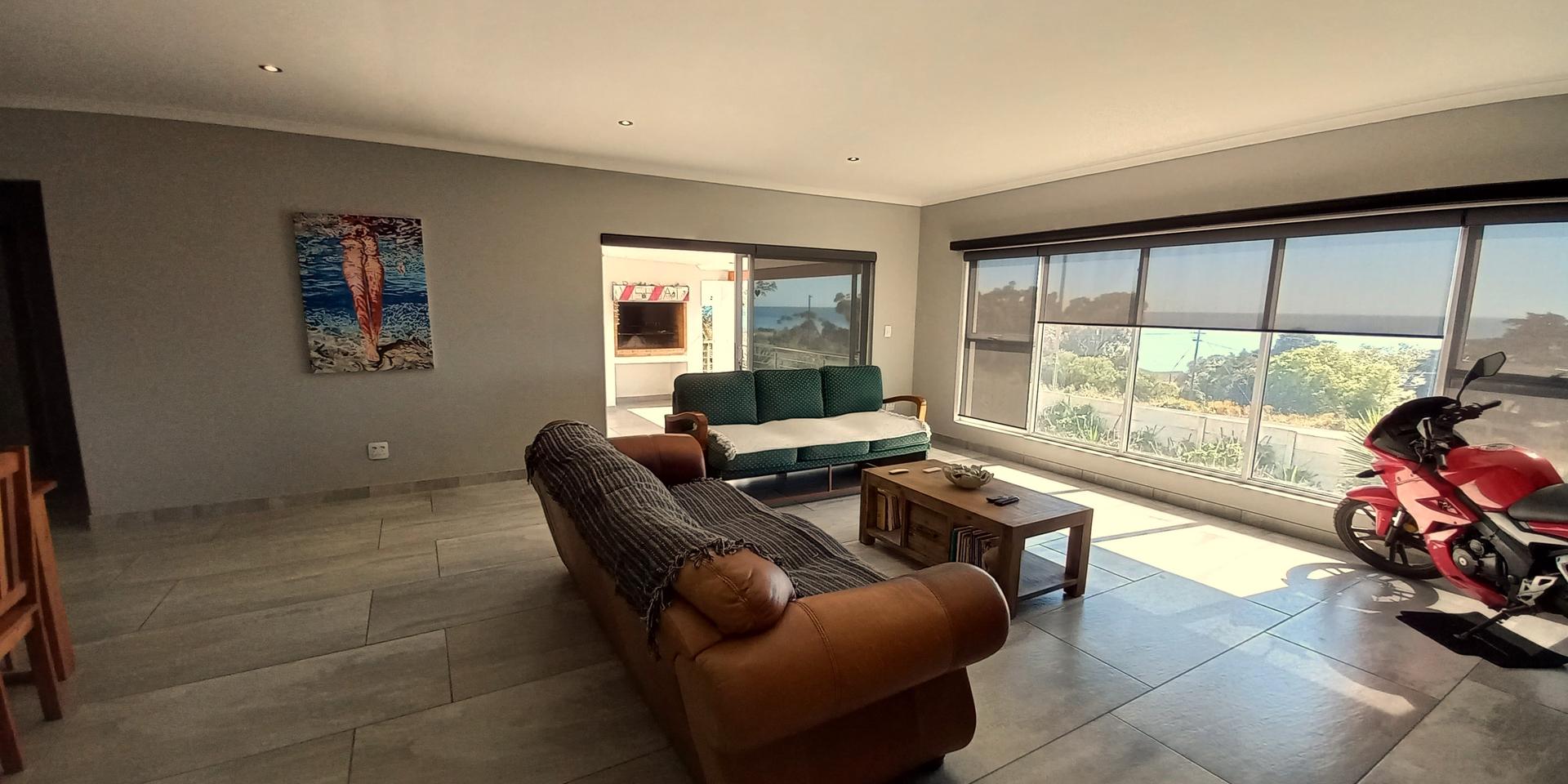 Image 2 of 6