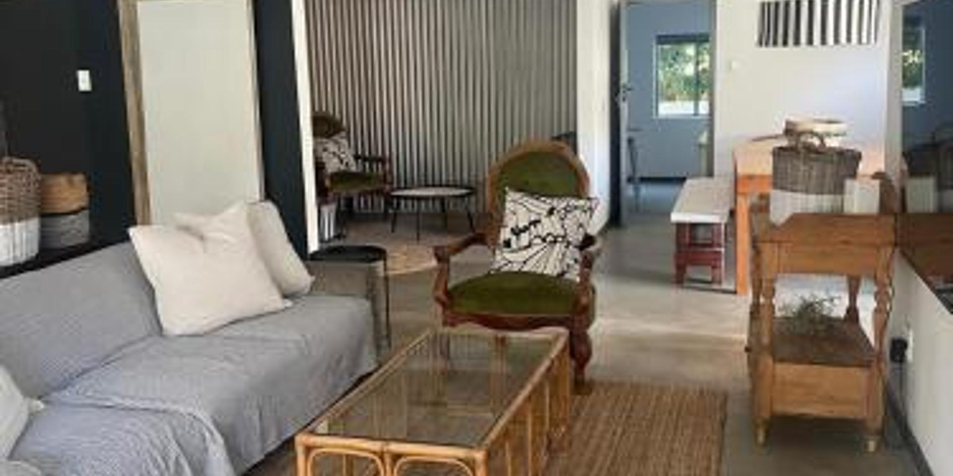 Image 4 of 6