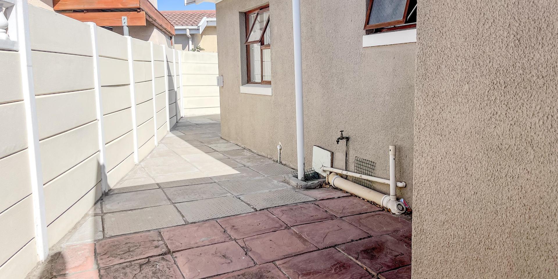 Image 2 of 6
