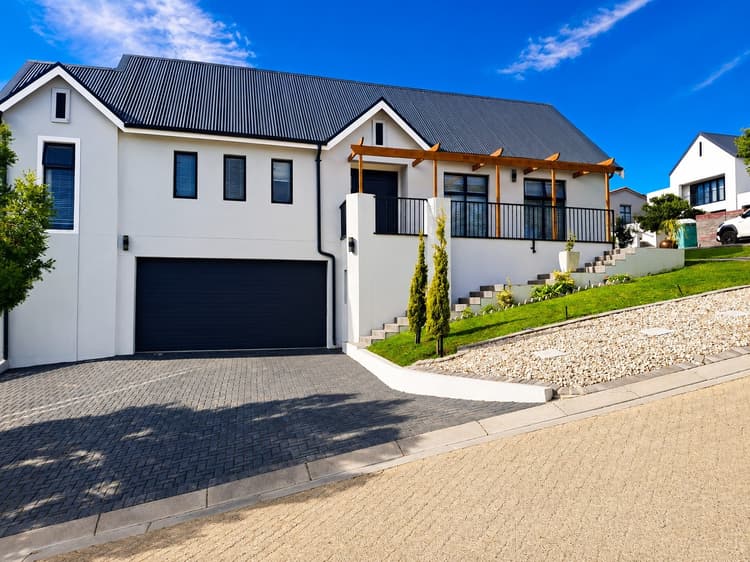 Main property image