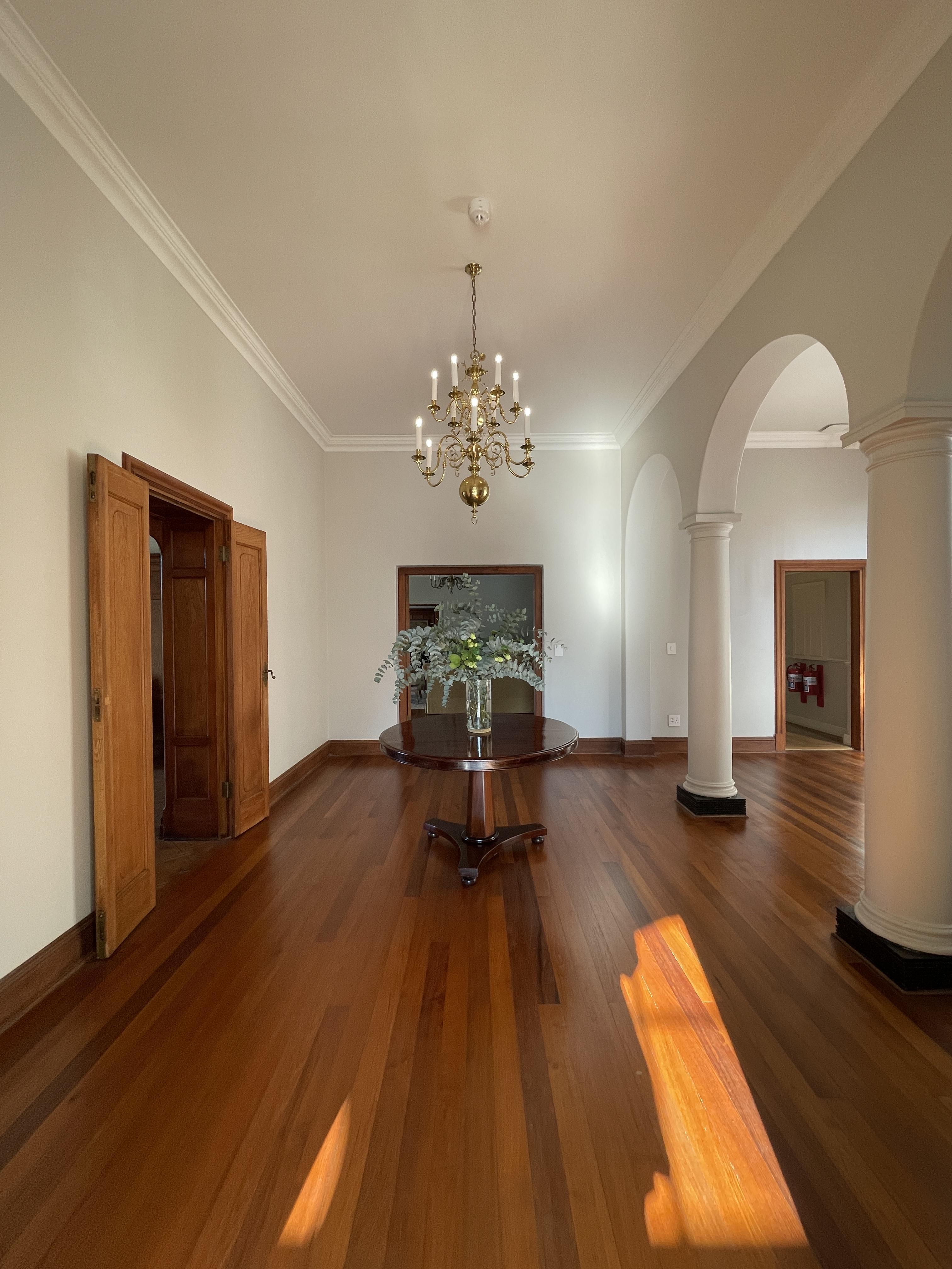 Image 4 of 6