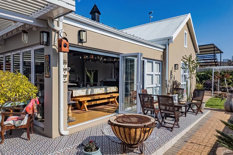Main property image
