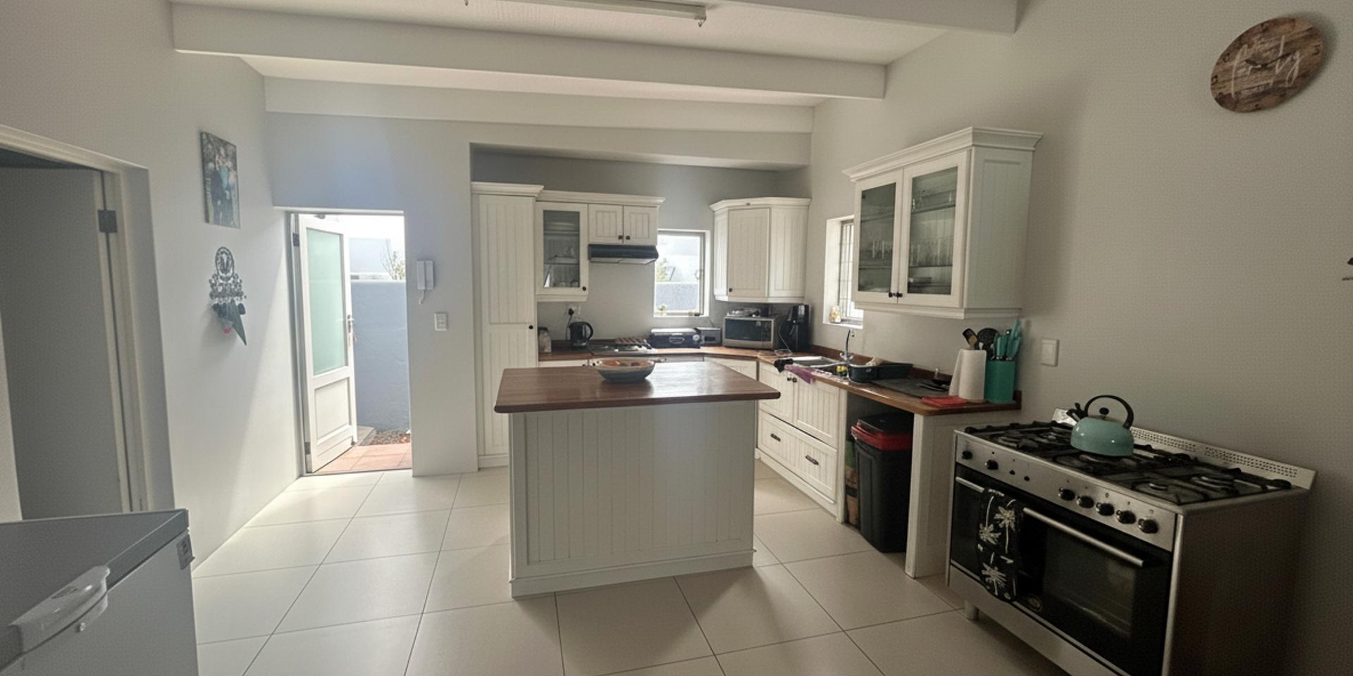 Image 4 of 6
