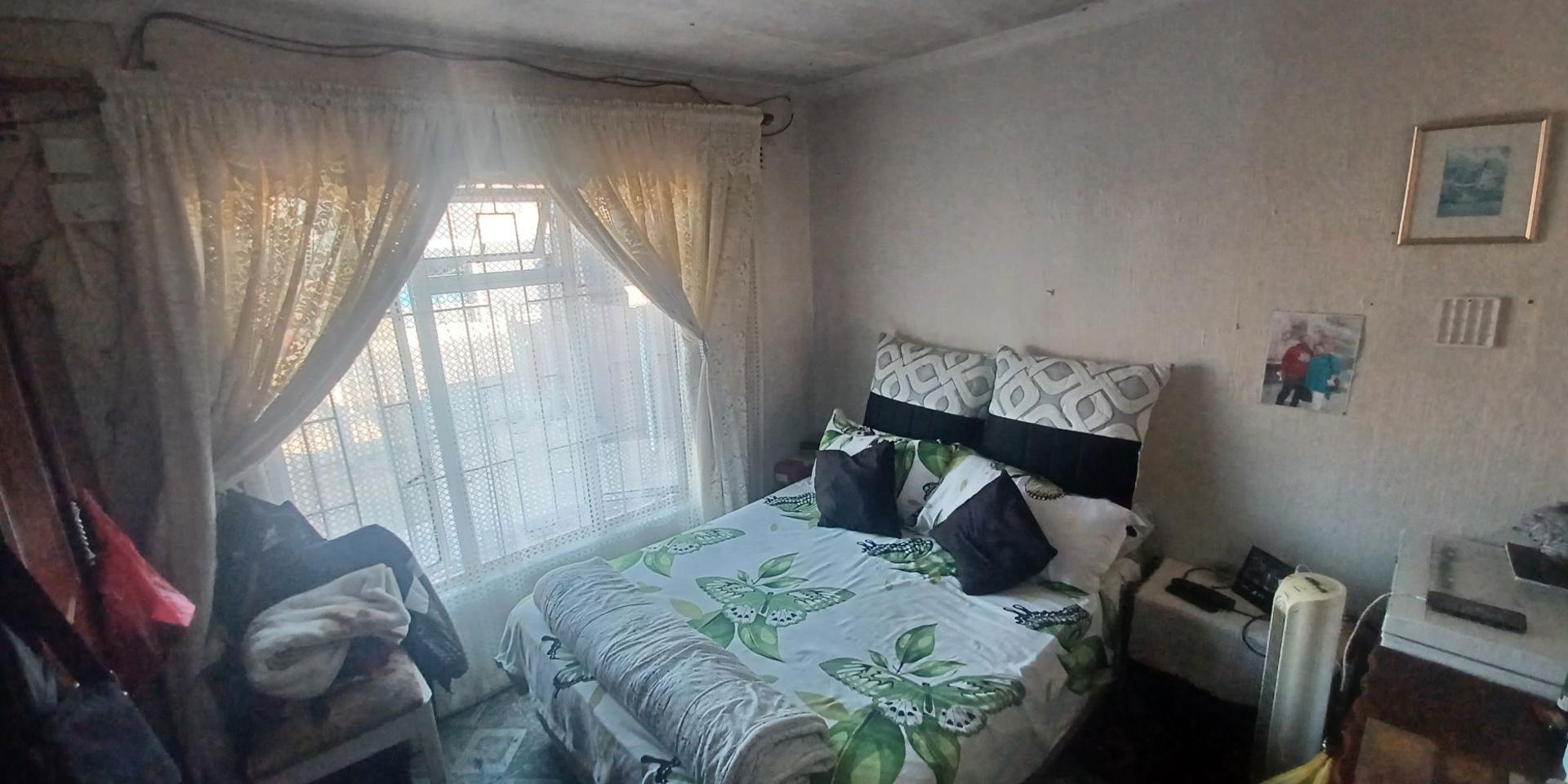 Image 5 of 6