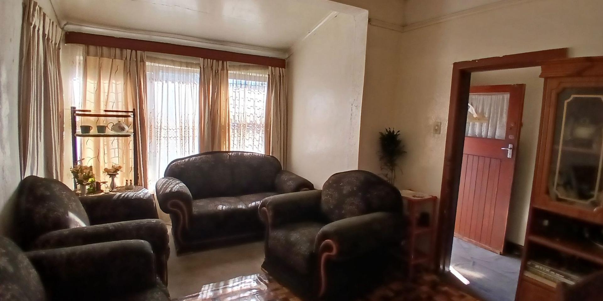 Image 4 of 6