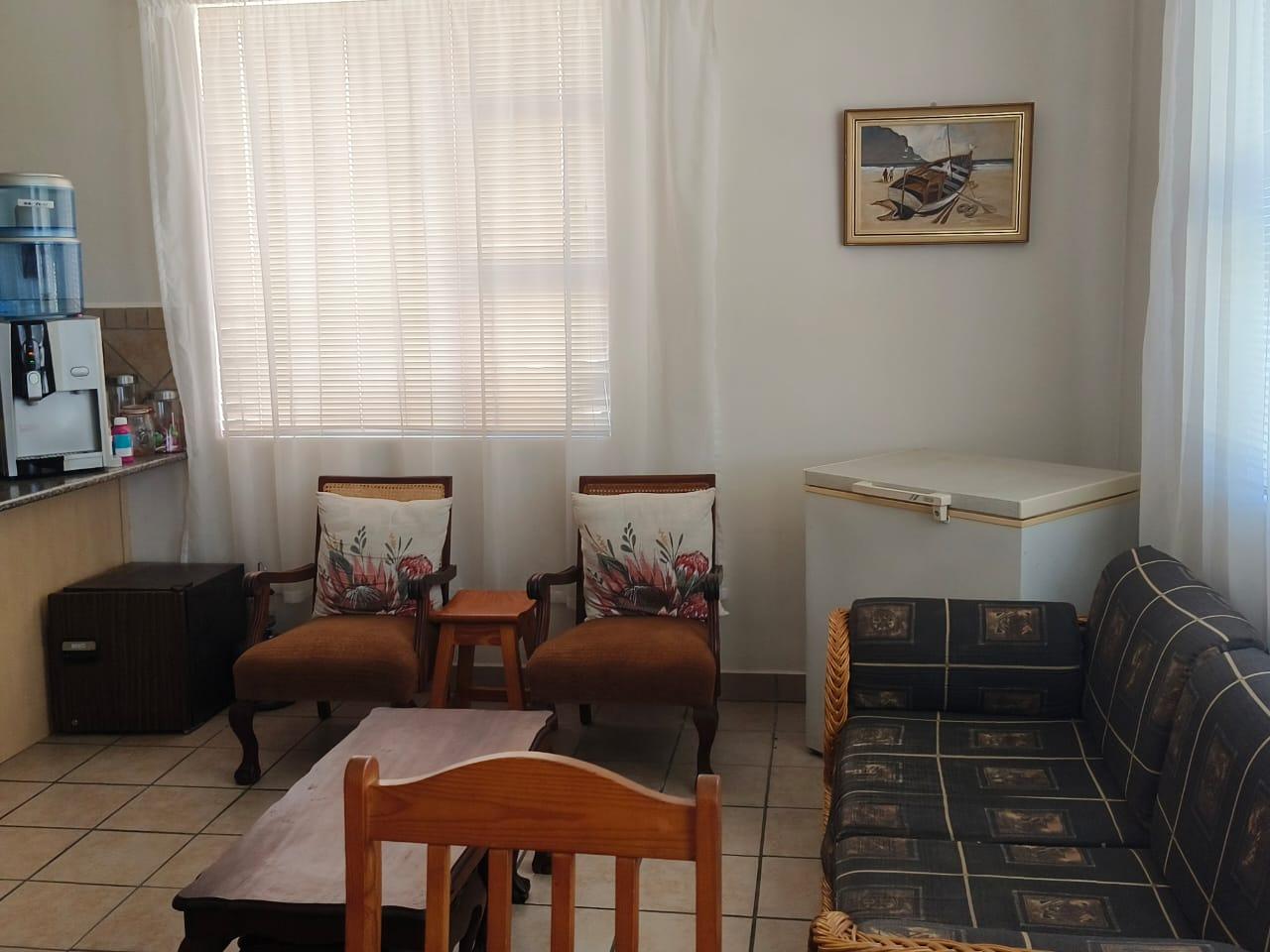 Image 4 of 6